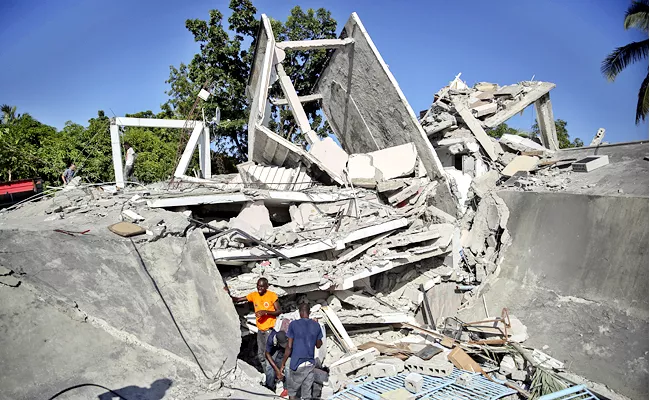 Massive Earthquake Hits Haiti Finished Hundreds - Sakshi
