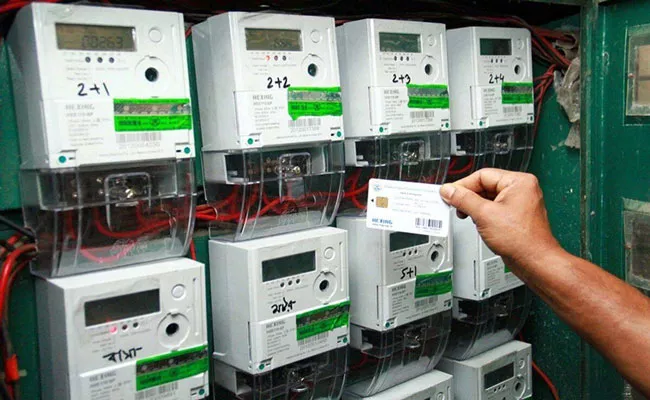 Power ministry urges switch to prepaid smart meters - Sakshi
