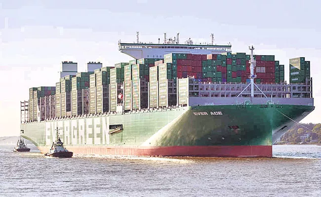 World Largest Ship Is Ready To Enter Into Suez Canal - Sakshi