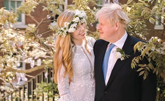 Boris and Carrie Johnson announce birth of healthy baby girl - Sakshi