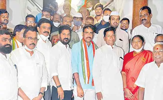 Tpcc Chief Revanth Warns On Leaders About Congress Membership - Sakshi