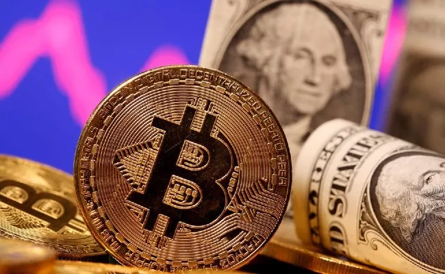 Bitcoin Trades Below 40000 Dollars in Bearish Vibes - Sakshi