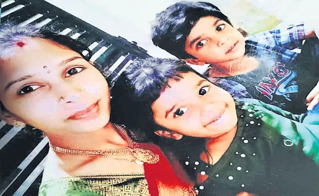 Woman Goes Missing Along With Two Childrens At Kushaiguda - Sakshi