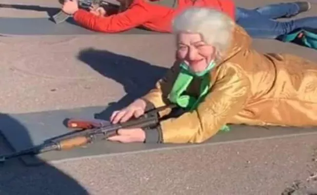 Ukrainian Grandmother  Holding AK 47 Rifle Learn How To Use - Sakshi