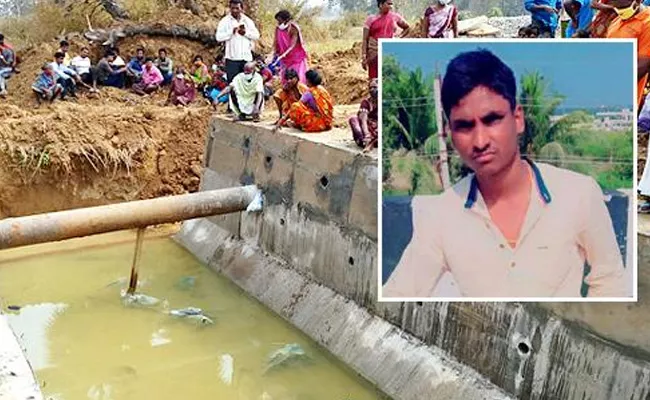 Srikakulam: Mother And Young Man Died In Saravakota Road Accident - Sakshi