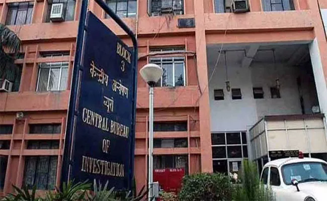 CBI, ACB Officials Attack on Tadepalligudem NIT Director Houses And Hospitals - Sakshi