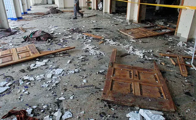 Bomb Blast At Mosque In Pakistans Peshawar - Sakshi