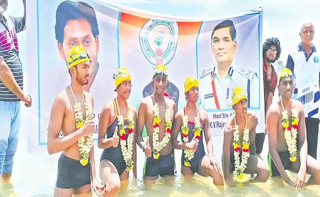 Vijayawada Swimmers Swim Across The Palk Strait - Sakshi