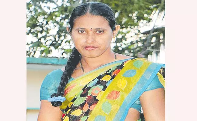 Police Cracked Mystery of Tribal Woman Lavanya Murder Case Yadadri Dist - Sakshi