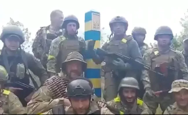 Virla Video Shows Ukrainian Soldiers Reaching The Ukraine Russia Border  - Sakshi