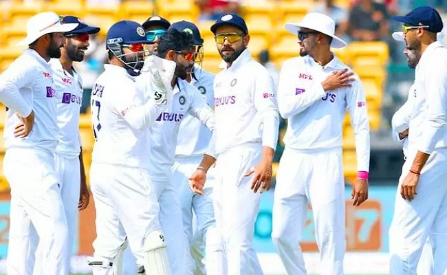 Reports: ECB To-Prepone Start Time England-India Birmingham Test 3 PM - Sakshi