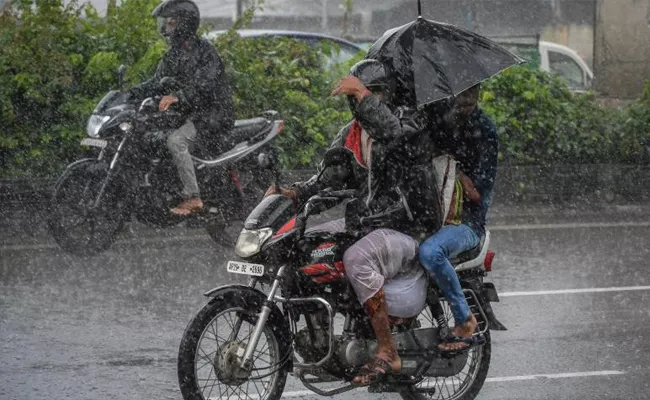 Heavy Rains To Continues For More Two Days In Andhra Pradesh - Sakshi