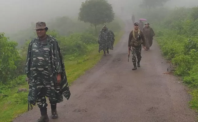 High Alert At Andhra Odisha Border Amid Maoists Call For Martyrs Week - Sakshi