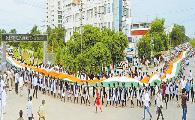 CM YS Jagan will hoist flag at Vijayawada Indira Gandhi Stadium - Sakshi