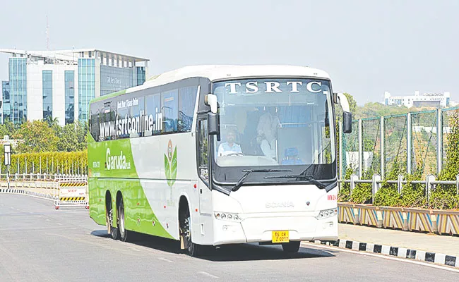 TSRTC Decided To Reduce Interstate AC Bus Fares By 10 Percent - Sakshi