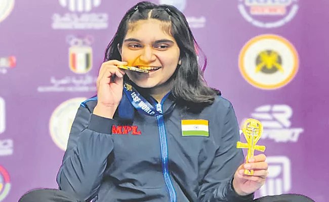 ISSF World Championship: Hyderabad Shooter Esha Singh clinched gold medal - Sakshi