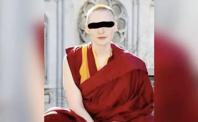 Chinese woman held for living as monk in Delhi - Sakshi