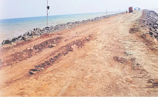 People Support To Ramayapatnam Port Construction YS Jagan Govt - Sakshi