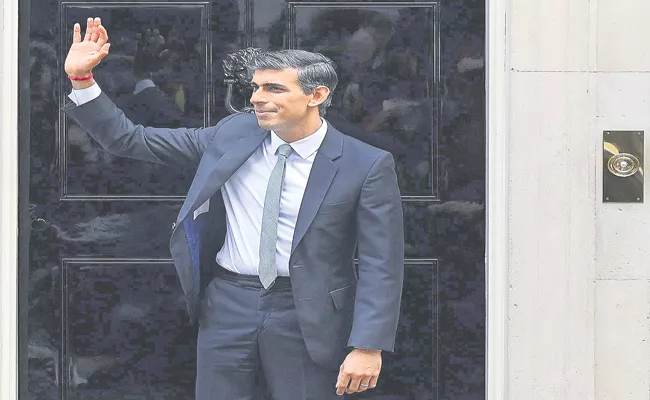 Rishi Sunak promises to focus on economic stability and confidence in first speech - Sakshi