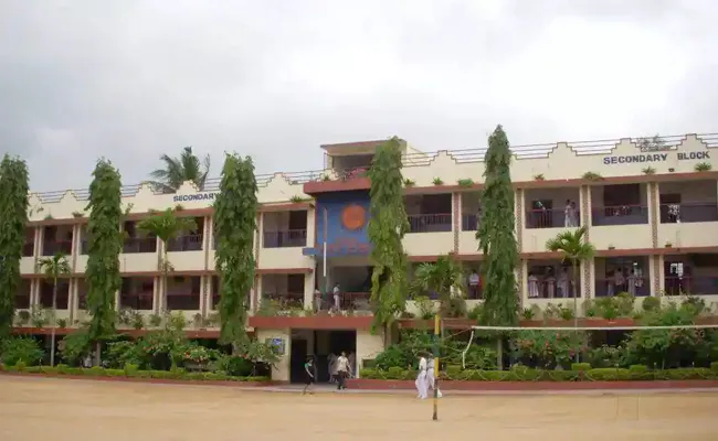 Education Department Gave Positive Response To Reopening DAV School - Sakshi