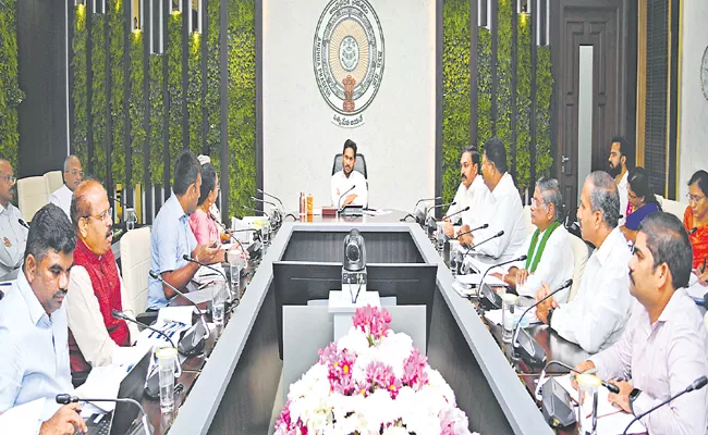 CM Jagan Mandate Officials To Support Farmers Andhra Pradesh - Sakshi