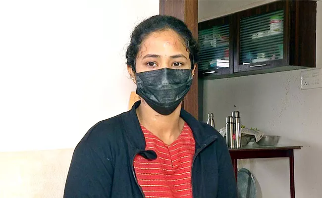 Medical Student Vaishali Complaint oN Naveen Reddy In Rachakonda  - Sakshi