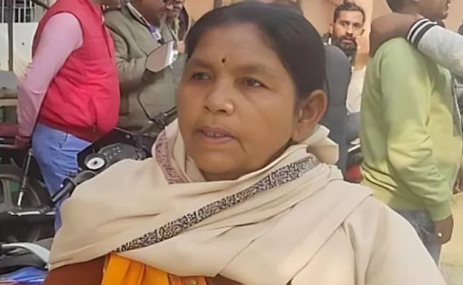 Sanitation worker as Deputy Mayor of Bihar - Sakshi