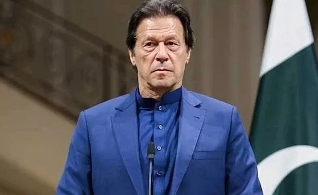 Pakistan Opposition Leader Says Imran Khan Should Hanged Publicly - Sakshi