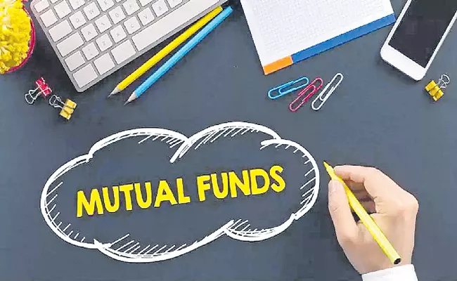 Inflow in equity mutual fund halves to Rs 3,240 crore in May on profit booking - Sakshi