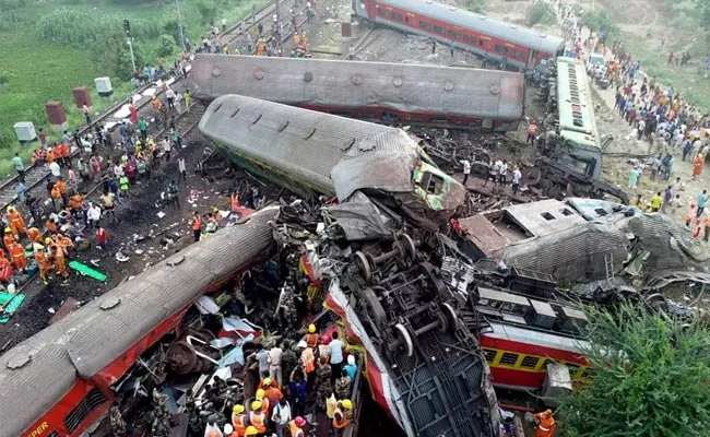 Odisha Train Crash Effect Railways Transfers 5 Top Officials - Sakshi