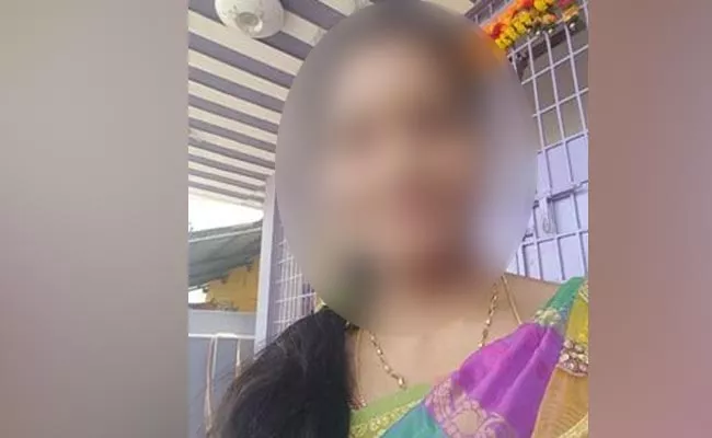 Soujanya Suicide Due To Stranger Video Call Blackmail At Warangal - Sakshi