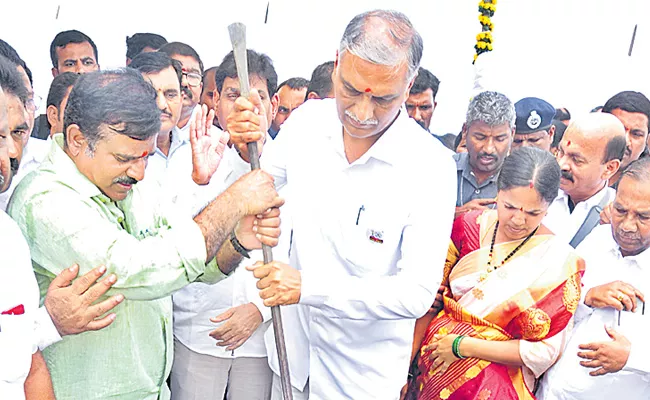 Minister Harish rao at Bhumi Puja of Sangameswara Ettipithala - Sakshi