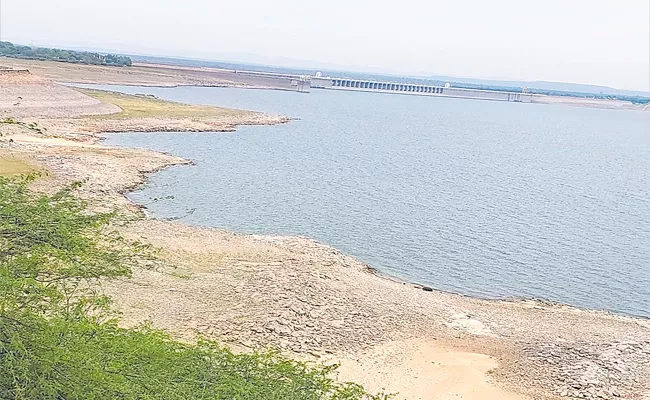 Water Dips Dead Storage Level in Nagarjunasagar Reservoir - Sakshi