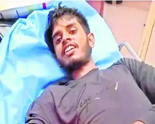 Karnataka: Youth Last Video Call To His Lover, On Hospital Bed - Sakshi