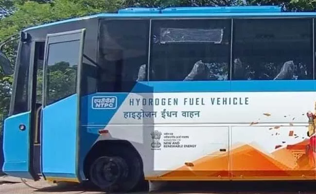 NTPC starts trial run of hydrogen bus in Leh - Sakshi