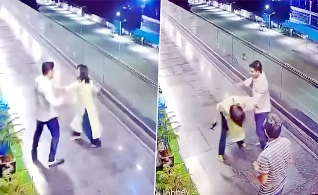 Video: Ahmedabad Spa manager Assaults Woman Drags Her By Hair - Sakshi