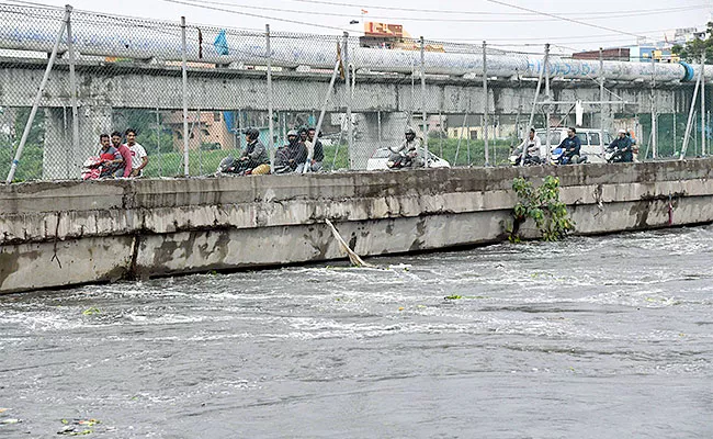 Hyderabad Rains: Heavy Flood Water In Reservoirs - Sakshi