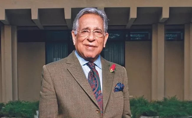 Oberoi Group Chairman Passes Away - Sakshi