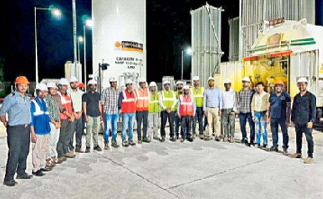 Indian Oil Corporation set up LCNG station in ap Medtech zone vizag - Sakshi