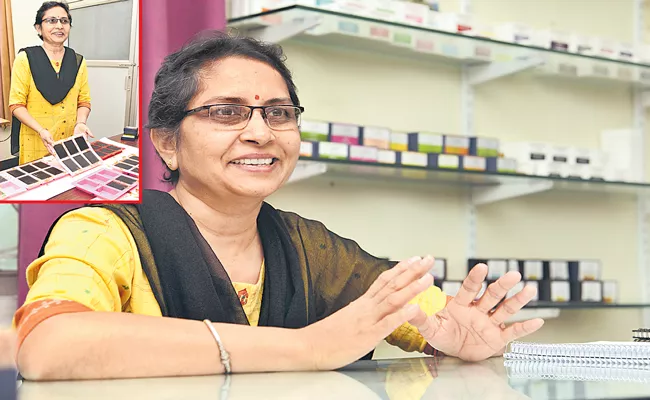 artNweaves: Bhargavi Pappuri creates own manufacturing of quality products - Sakshi