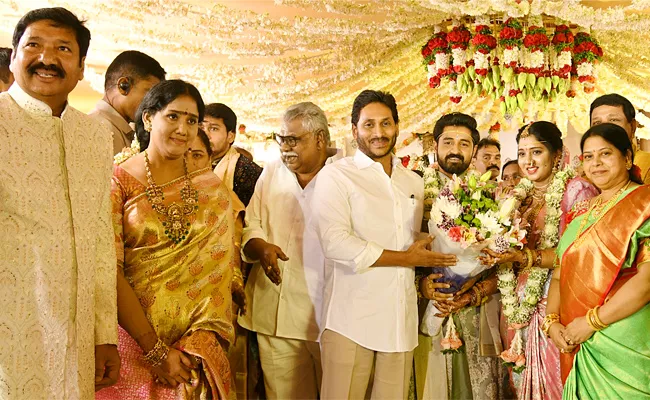 CM YS Jagan Attended Jogi Ramesh Daughter Priyanka Wedding Ceremony - Sakshi