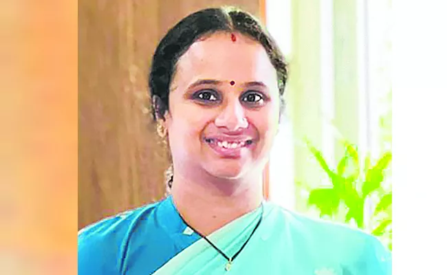 Leela rani: Vice Chairperson Visakhapatnam zone - Sakshi