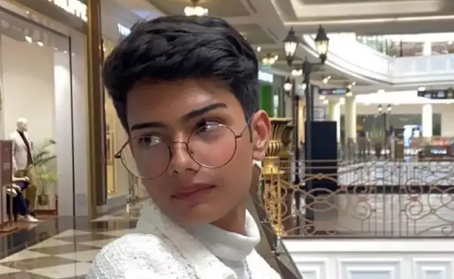 Teen Queer Artist Dies By Suicide After Hate Comments On Instagram Reel - Sakshi