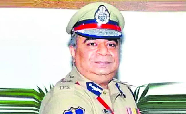 Ravi Gupta ssumes charge as elangana Director General of Police: Telangana - Sakshi