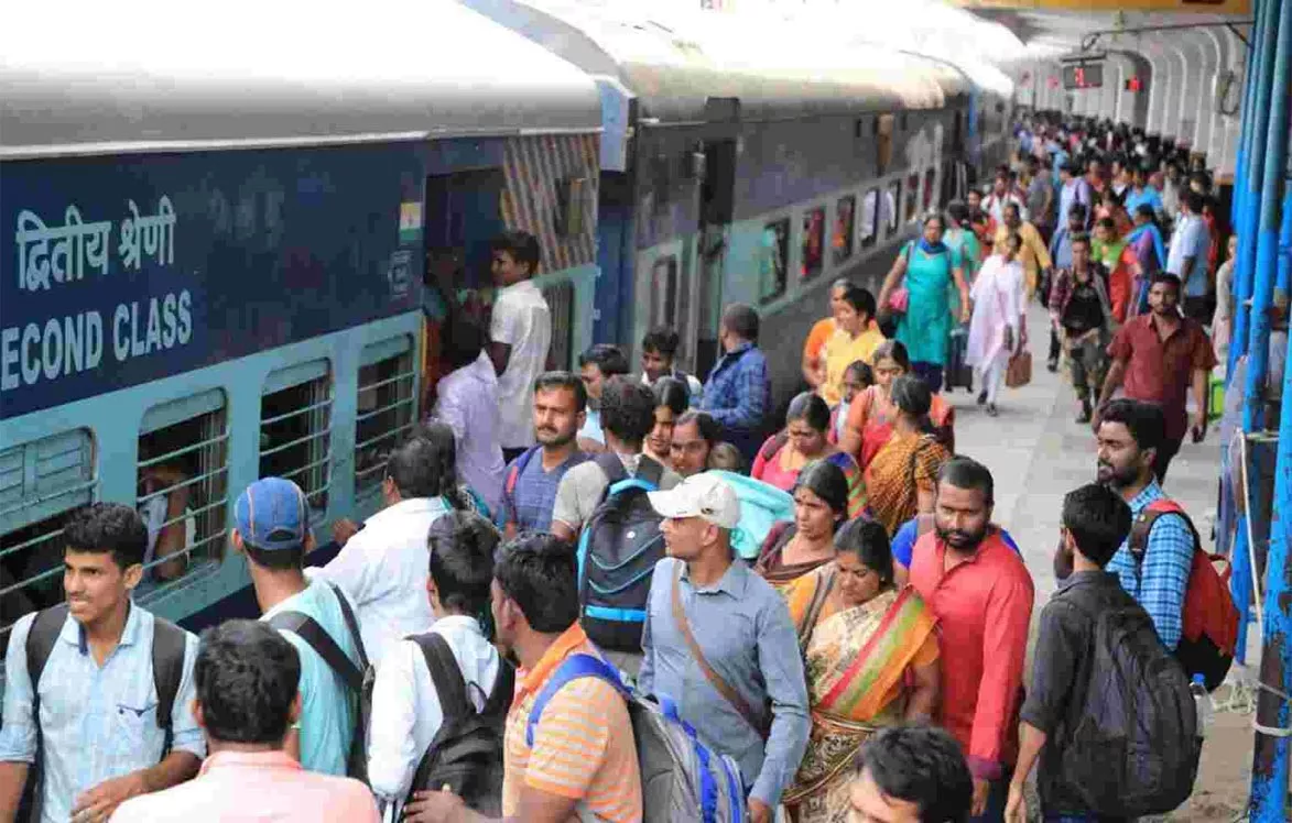South Central Railway Announces Special Trains For Sankranti - Sakshi