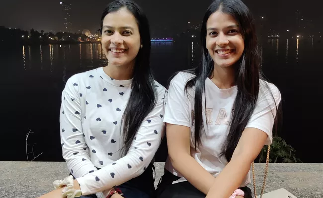 Family of Ca Mumbai twins break into all India top 10 in CA exam - Sakshi