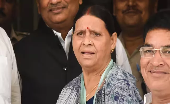 Delhi court summons former Bihar CM Rabri Devi, daughter Misa Bharti - Sakshi