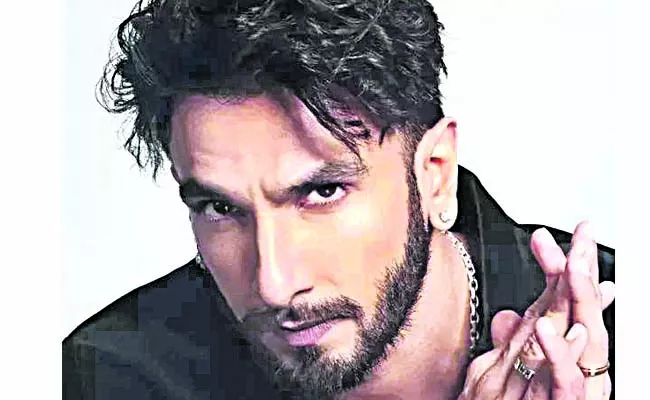 Ranveer Singh Has Locked His Shooting Schedule For The Next Two Years For Work On Don 3 And Shaktimaan - Sakshi