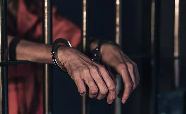 34 Crore funds Raised To Get Kerala Man Out Of Saudi Jail - Sakshi