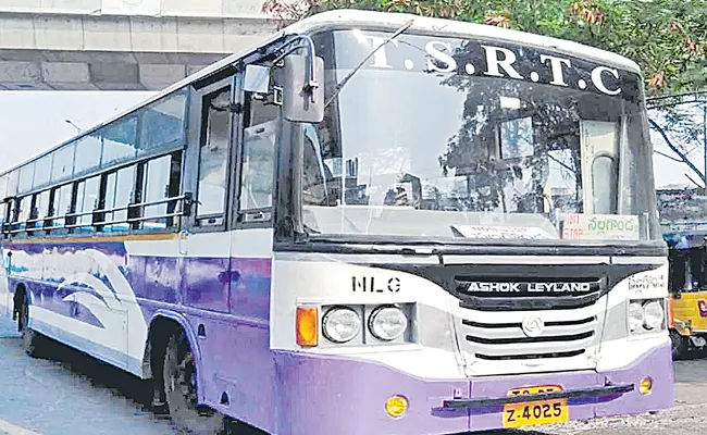 New semi deluxe buses in RTC - Sakshi